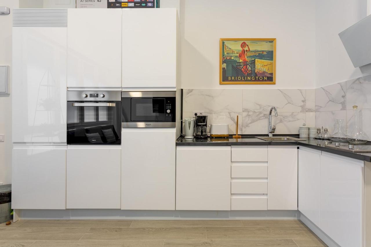 1 Bedroom 1 Bathroom Furnished - Av De America - Studio - Mintystay มาดริด ภายนอก รูปภาพ